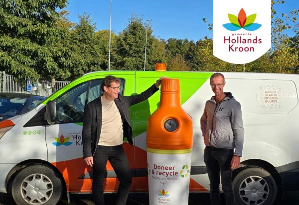 De Petman is een opvallende afvalbak in de vorm van een grote fles
van 180 centimeter hoog!